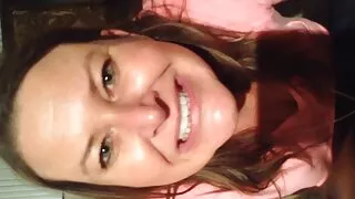 Il marito tradisce la moglie, promettendo di porno italiane nonne non caricare video di sesso su Internet