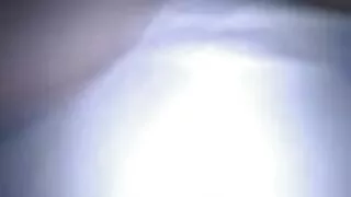 La milf tettona chiama www nonne troie suo padre mentre l'amico si fa scopare la figa