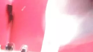 Un ragazzo alto con un grosso cazzo ha anale con una ragazza nera nonne italiane in calore sul divano